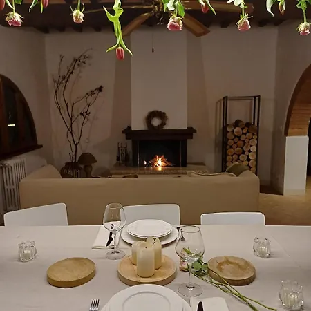 Vakantiehuis Il Pomerio - With Pool & Panoramic View